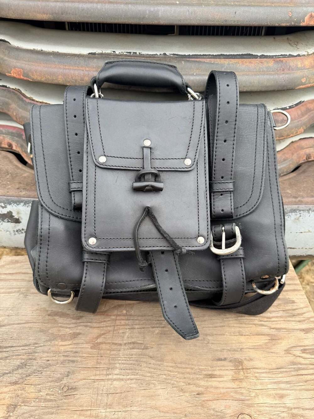 Saddleback Leather Front Pocket Leather Briefcase Black